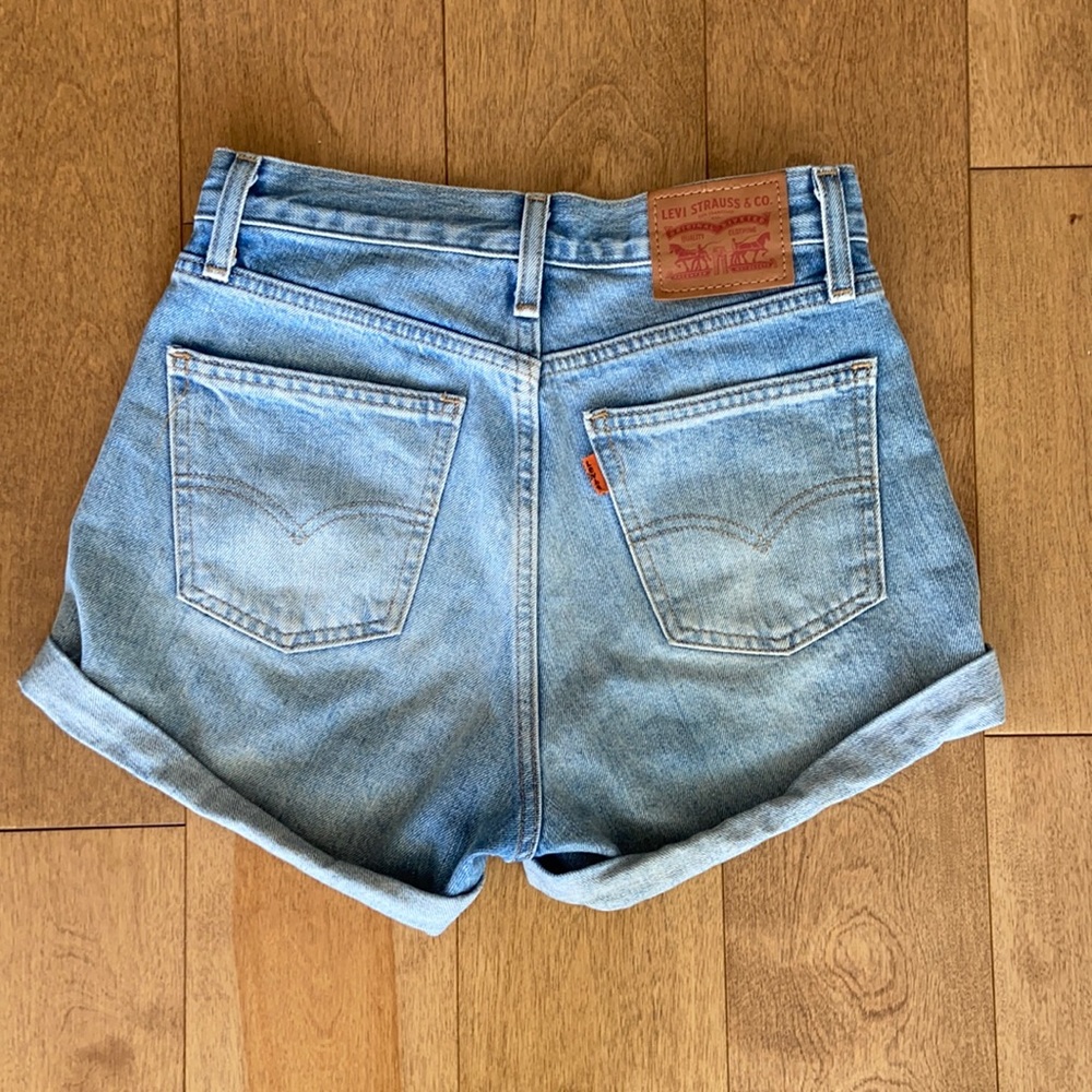 Short High Waist Levis